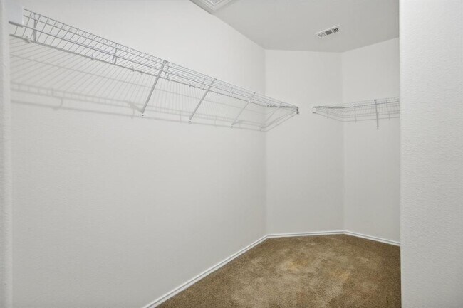 Building Photo - 307 Grutsch Dr