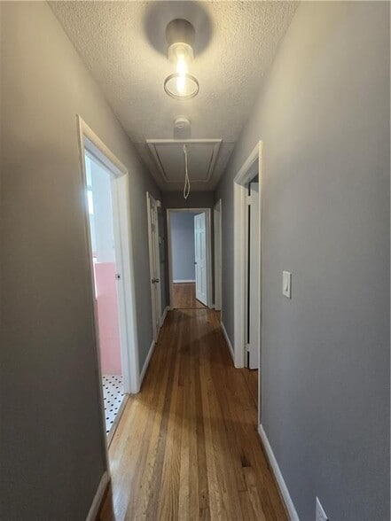 Building Photo - 2971 Belaire Cir