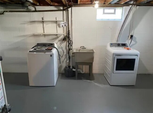 Building Photo - 2384 Spencerport Rd