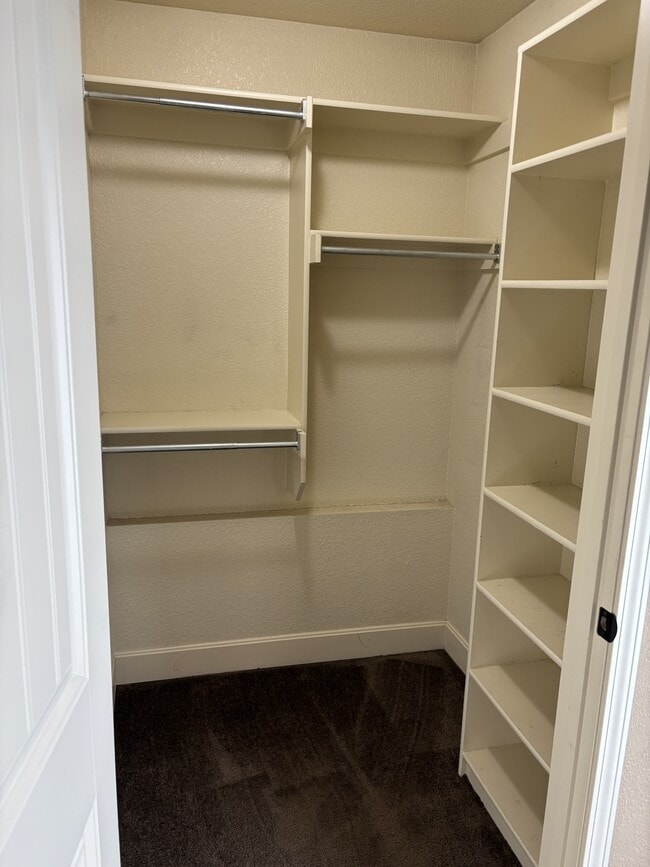 Building Photo - 4343 NE 83rd St