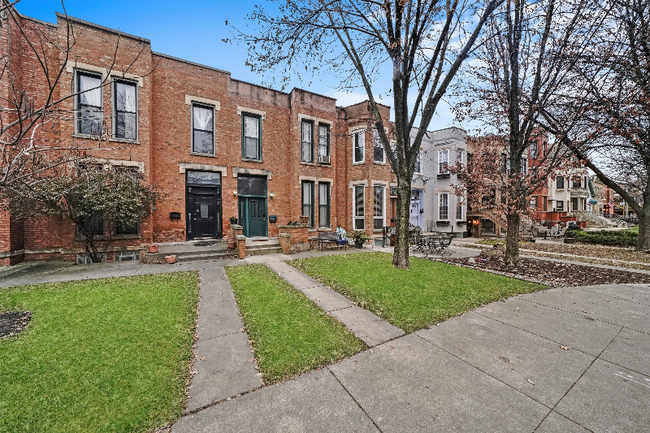 Building Photo - 901 S Bishop St