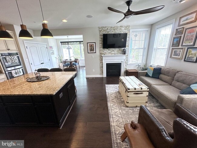 Building Photo - 4512 Grazing Way