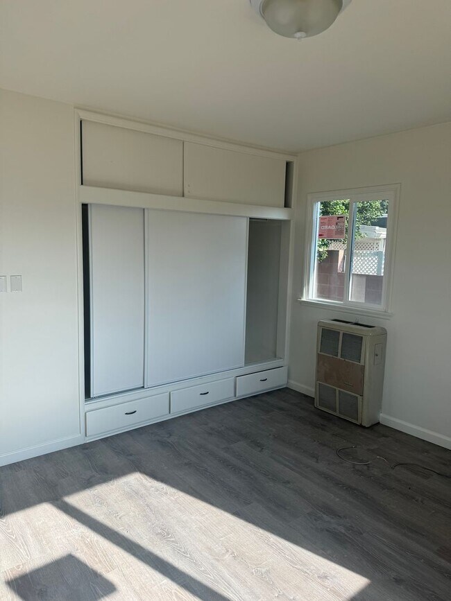 Building Photo - Charming 3-Bedroom Home in Downtown La Verne