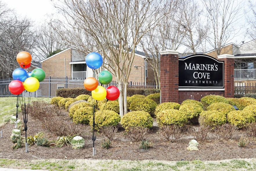 Mariner's Cove Apartment Homes 832 Blackfriars Dr Virginia Beach VA