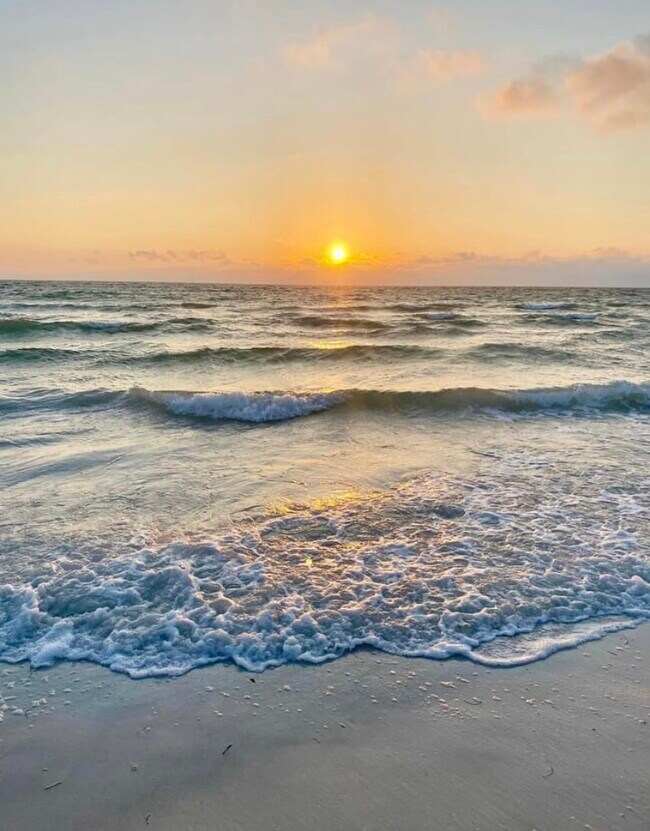 Building Photo - 5601 Bentgrass Dr