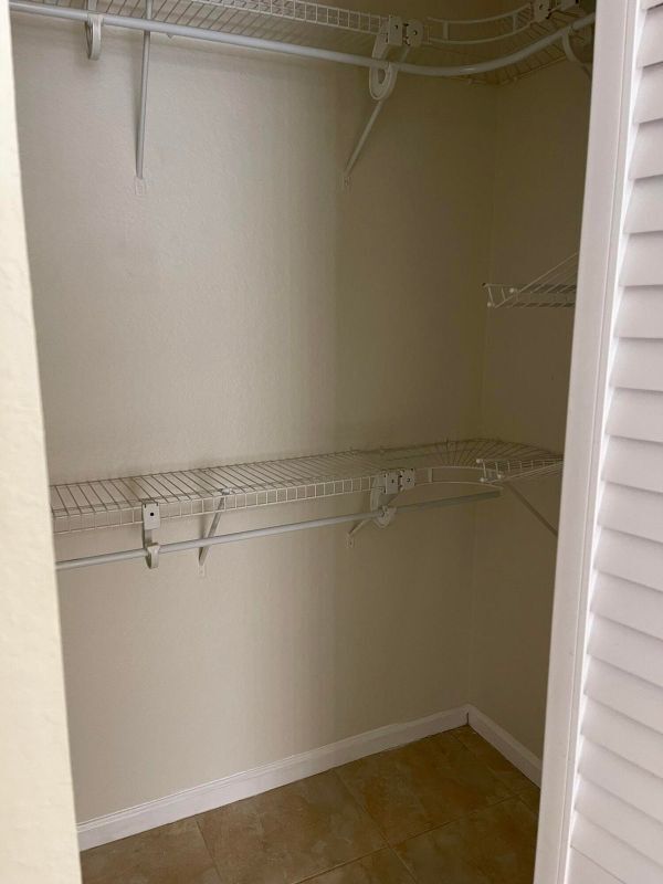 Building Photo - 3816 Woodridge Terrace