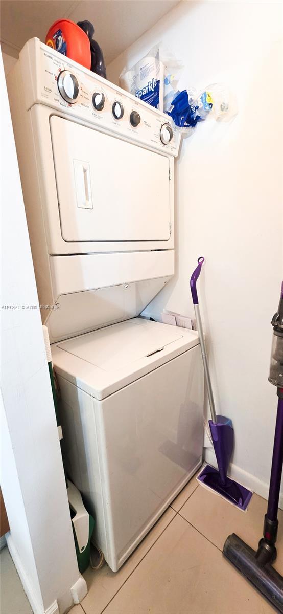 Building Photo - 253 NE 2nd St