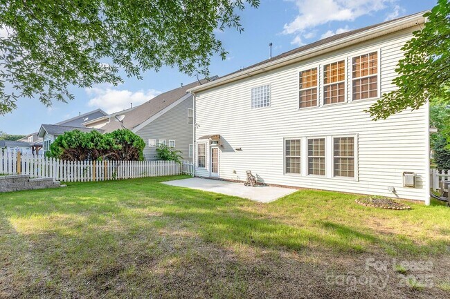 Building Photo - 9429 Ridgeforest Dr