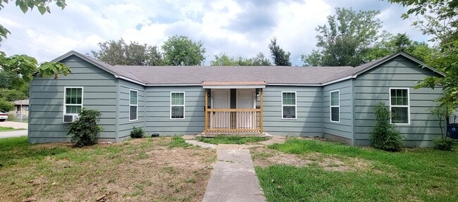 Primary Photo - 4303 Gordon St