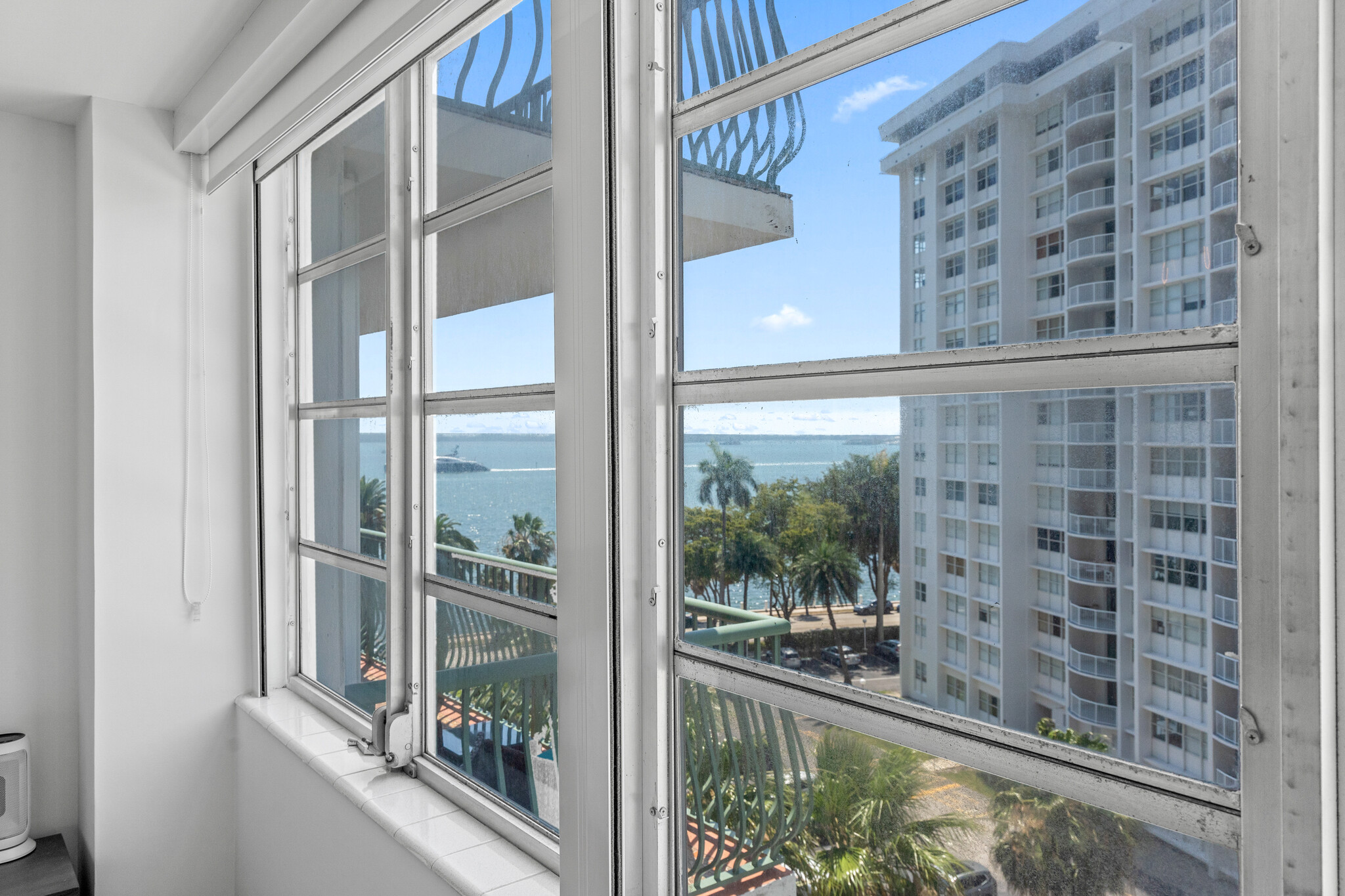 Building Photo - 1408 Brickell Bay Dr
