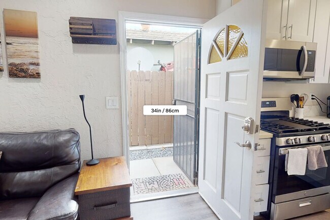 Building Photo - 910 S Lincoln Ave