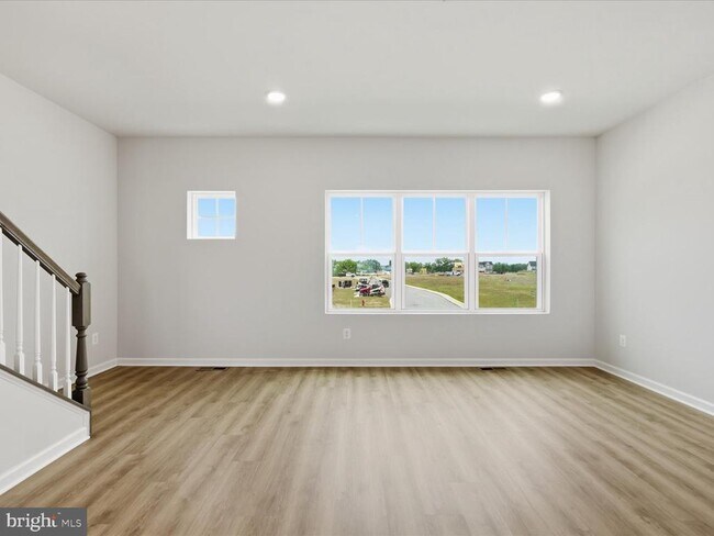Building Photo - 124 SWANSONG Pl