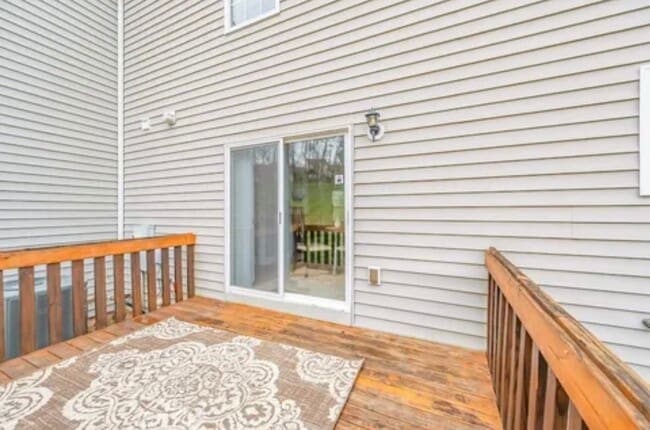 Building Photo - 590 Tall Oak Blvd NW