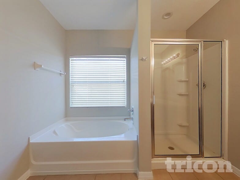 Building Photo - 492 Shirley Dr