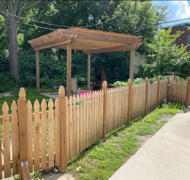 Building Photo - 1900 Columbus Ave.