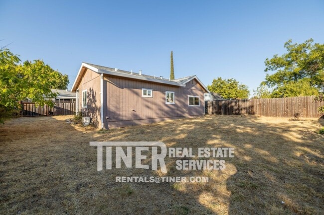 Building Photo - 9304 Orangevale Ave