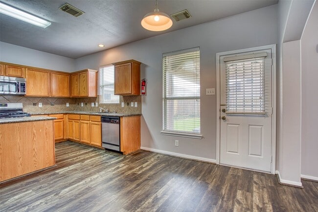 Building Photo - 25127 Florina Ranch Dr