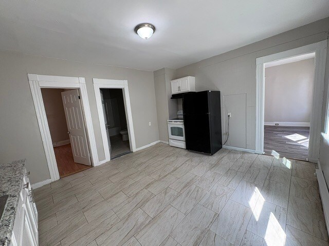 Building Photo - 56 Ashley St