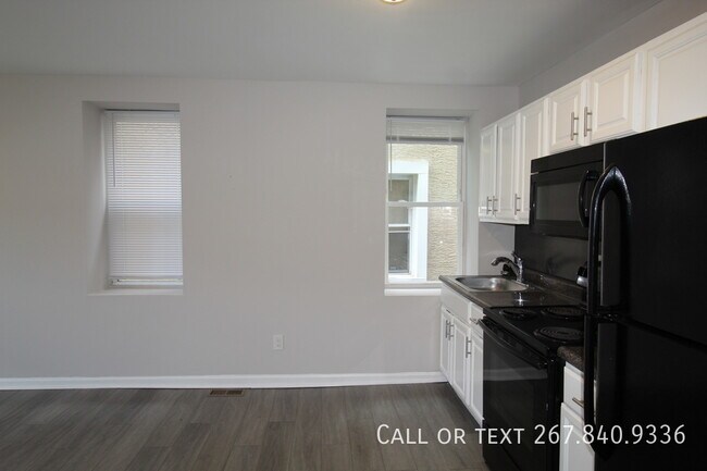 Building Photo - 1016-1018 S 52nd St-18.1A