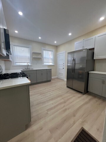 Building Photo - 24 Harlem St