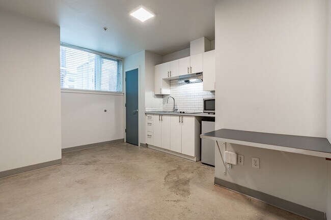 Interior Photo - Alcove First Hill - Efficient and Convenient Apartment in Alcove First Hill