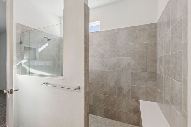 Building Photo - Newer Construction! Tons of Amenities! Wildlight Community!