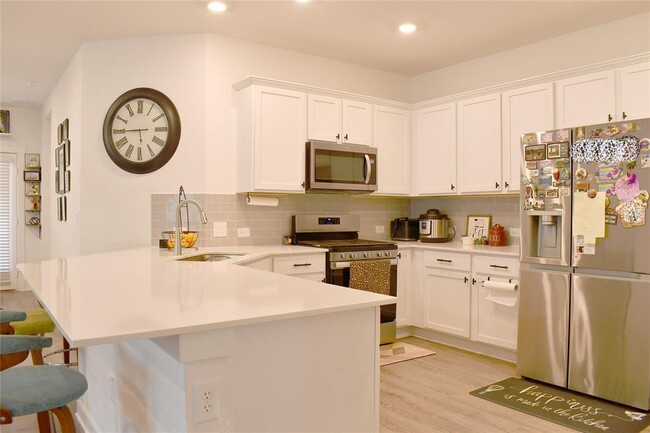 Building Photo - 128 Cupreata Ln