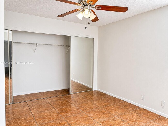 Building Photo - 28 Crossings Cir