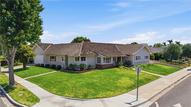 Building Photo - 1260 Somerset Ln