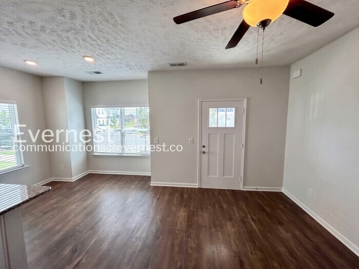 Building Photo - 212 Ansley Wy