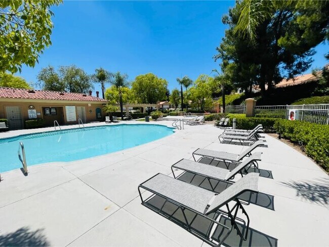 Building Photo - 31495 Corte Rimola