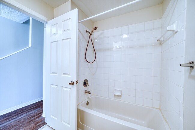 Bathroom 1 - 5681 Bentgrass Dr