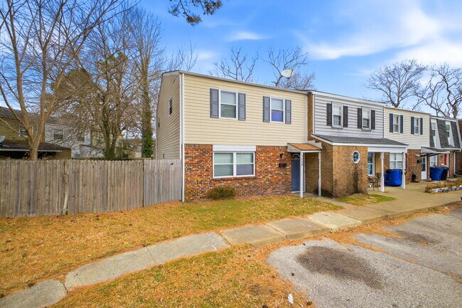 Building Photo - 3228 Dunnbury Ct