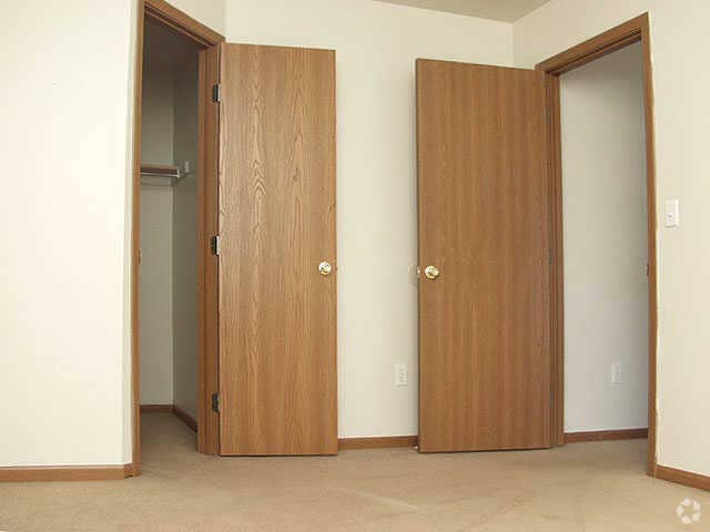 First Bedroom - Traditions of Holland