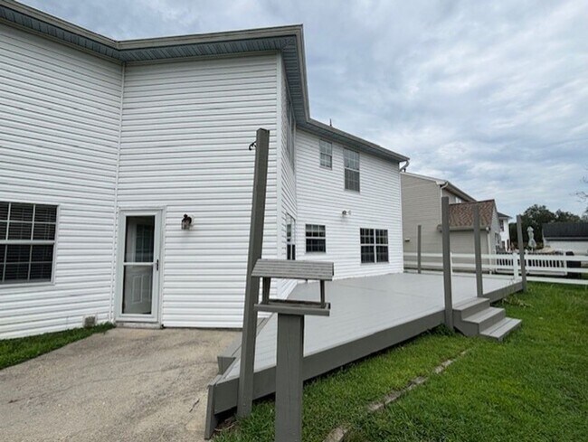 Building Photo - 3301 Sacramento Dr