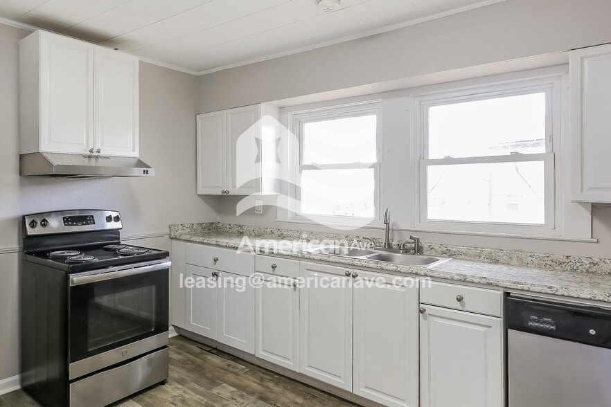 Building Photo - 675 Hammett Store Rd