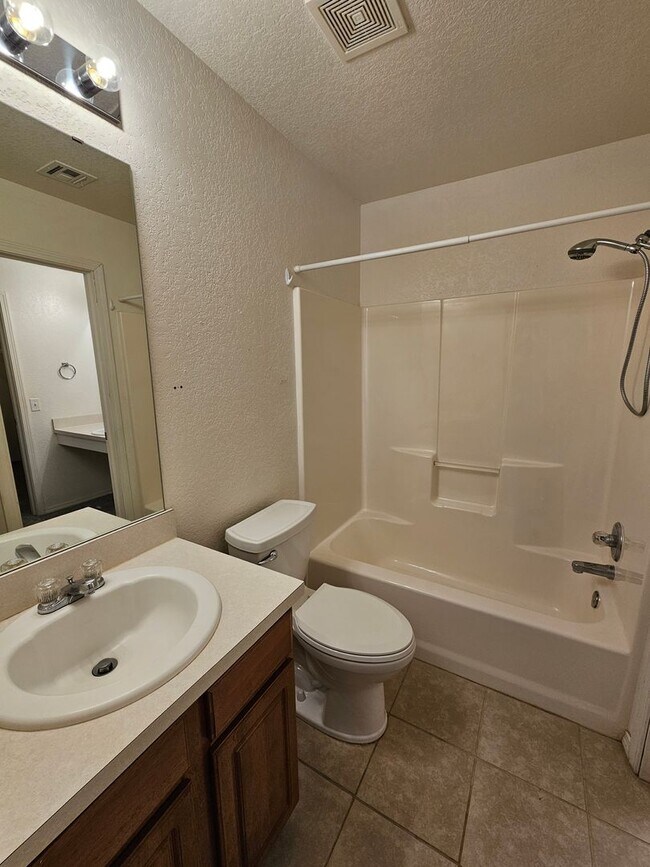 Building Photo - (2) Bed/(1) Bath Pets Negotiable Avail NOW w/ Storm Shelter!