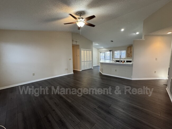 Building Photo - 3966 Eagle Cove E Dr