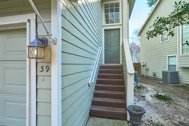 Building Photo - 39 N Walden Elms Cir