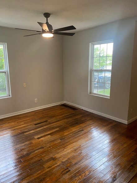 Building Photo - 714 S 31st St