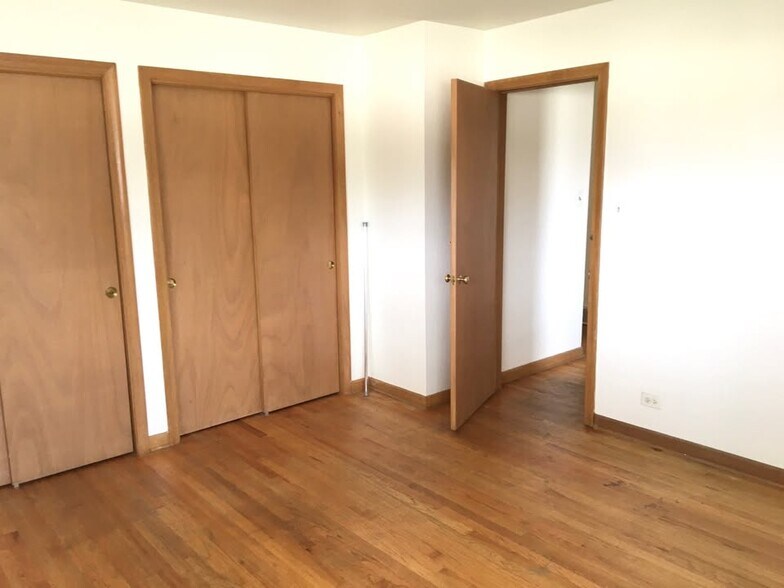 Building Photo - 10350 Milford St