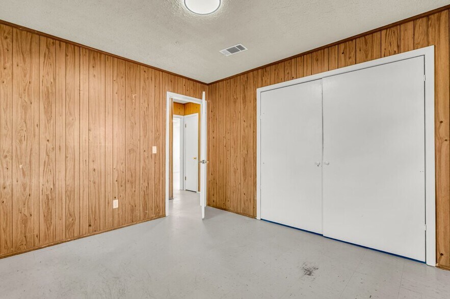 Building Photo - 340 Wyman Dr