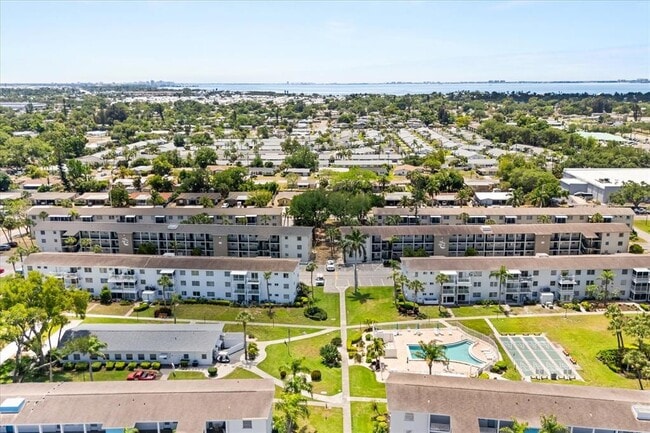 Building Photo - 2425 Flamingo Blvd