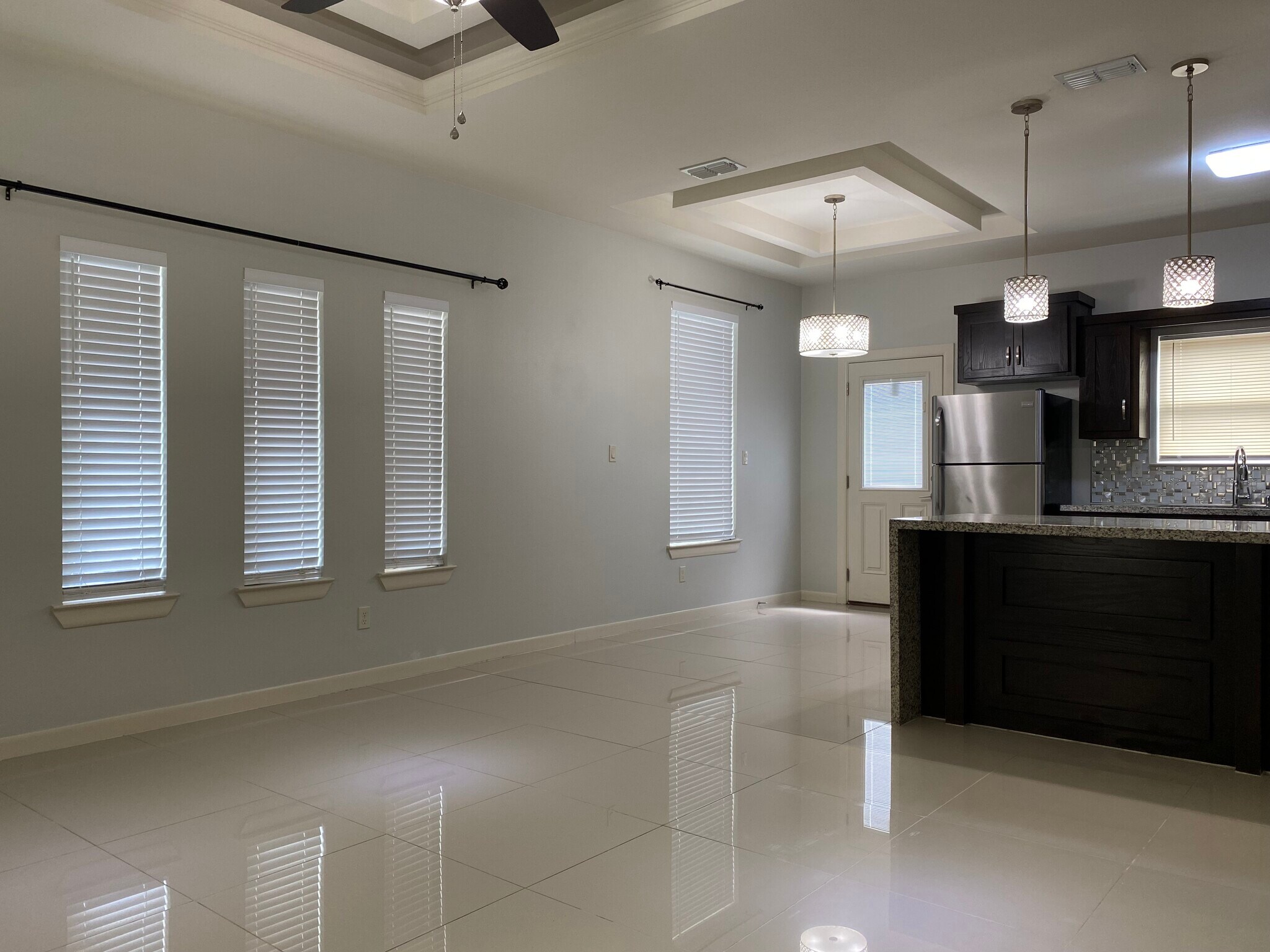 Building Photo - 904 E Myrtle Beach Ave