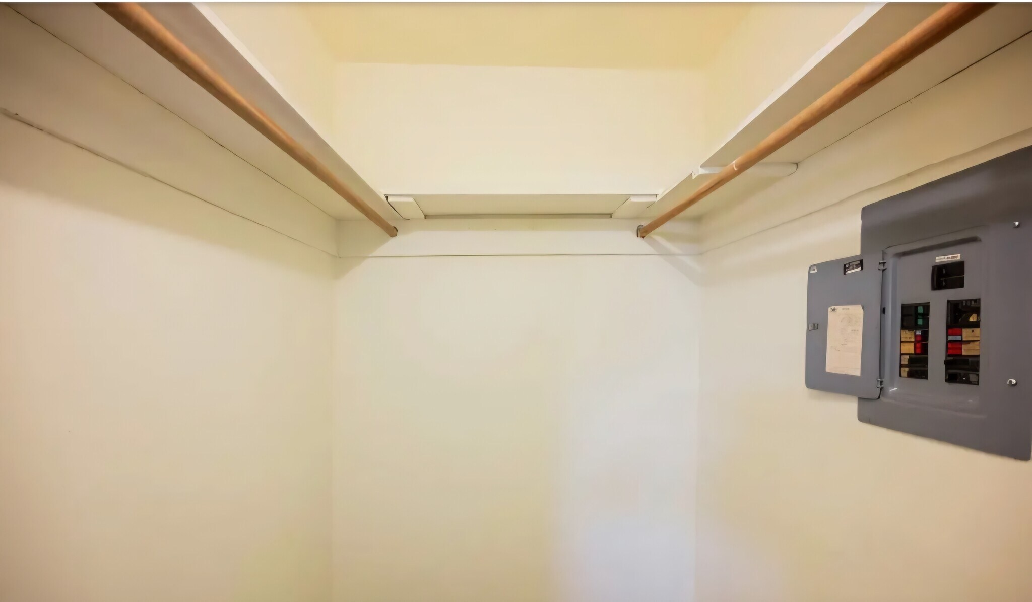Large bedroom walking closet - 203 N 13th St