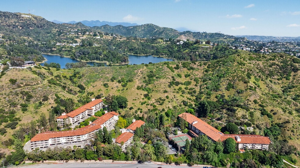 Building Photo - 2700 Cahuenga Blvd E