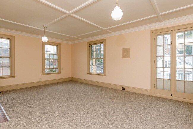 Building Photo - 61 Fox St