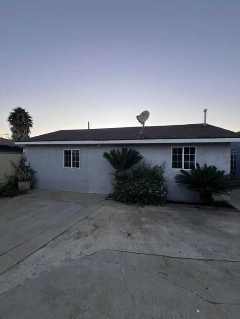 Building Photo - 14951 Cerritos Ave