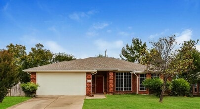Building Photo - Comfortable Living, Beautiful Spaces — 3-Bedroom Home