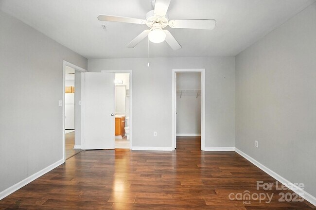 Building Photo - 9849 Campus Walk Ln